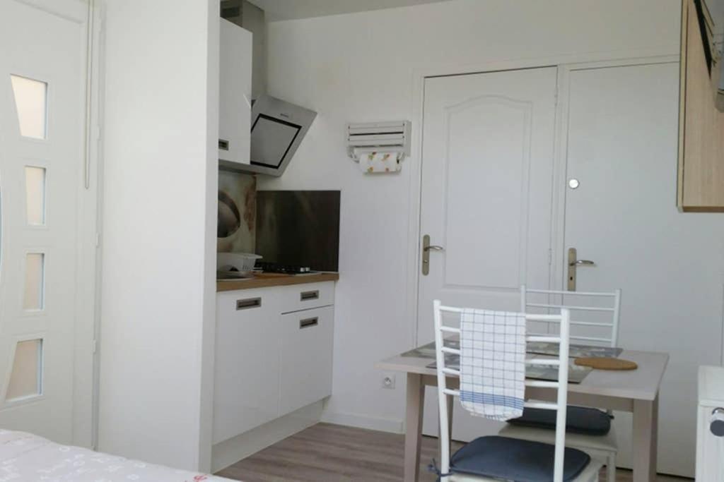 Studio Cosy Douillet Et Fonctionnel Apartment Savigny-le-Temple Ngoại thất bức ảnh